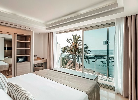 The Ibiza Twiins - Wohnbeispiel Doppelzimmer Premium Experience Meerblick (Zimmercodierung DMM)