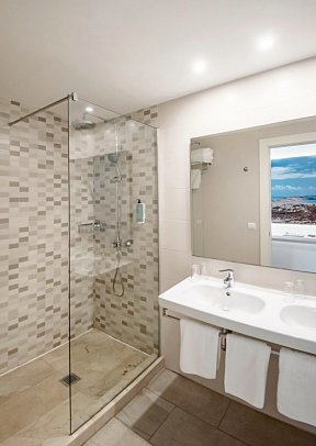 Hostal Es Pi - Beispiel Bad Doppelzimmer (Zimmercodierung DB1)