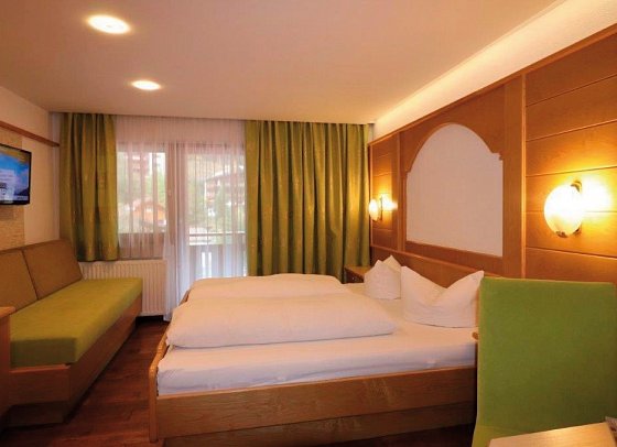 Kaunertalerhof - Wohnbeispiel Doppelzimmer mit Zustellbett (Zimmercodierung DB2)