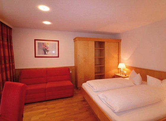 Kaunertalerhof - Wohnbeispiel Doppelzimmer mit Zustellbett (Zimmercodierung DB2)