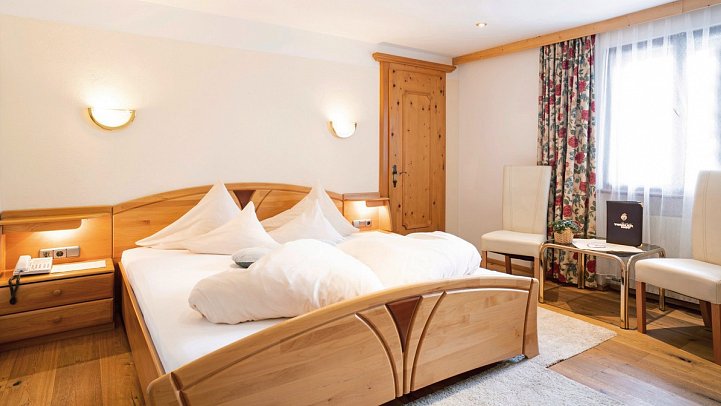 Beauty & Wellness Hotel Tirolerhof - Wohnbeispiel Doppelzimmer small (Zimmercodierung DB1)