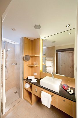 Tirolerhof - Beispiel Bad Einzelzimmer Komfort (Zimmercodierung EF1)