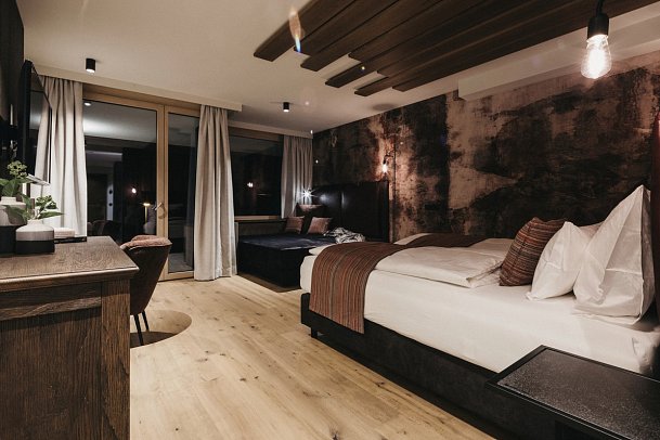 Tirolerhof - Wohnbeispiel Juniorsuite Berglust (Zimmercodierung JS1)