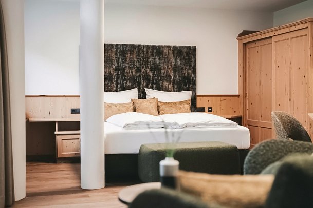 Tirolerhof - Wohnbeispiel Juniorsuite Vogelnest oder Alpenstern (Zimmercodierung JB1)