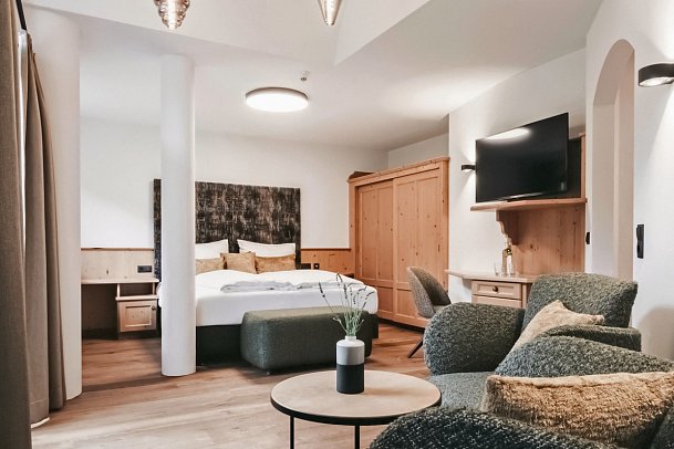 Tirolerhof - Wohnbeispiel Juniorsuite Vogelnest (Zimmercodierung JB1)