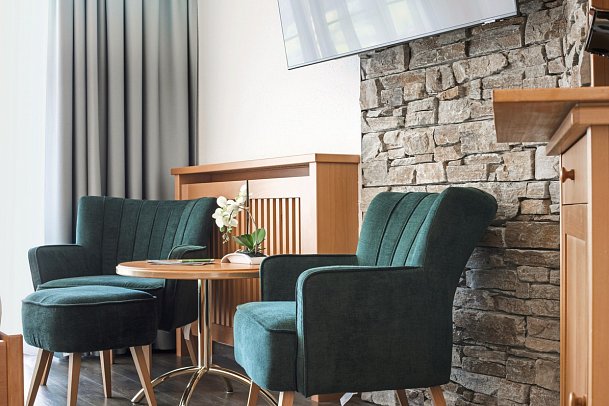 Aktiv- und Wellnesshotel Kohlerhof - Wohnbeispiel Panoramazimmer (Zimmercodierungen DB1 & EC1)