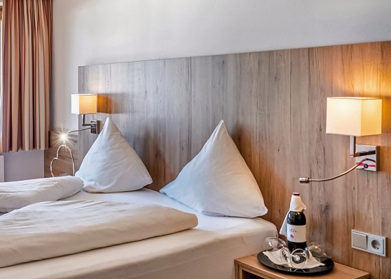 Ferienclub Bellevue am Walchsee - Wohnbeispiel 2-Raum-Appartement Bergseite (Zimmercodierung AB1)