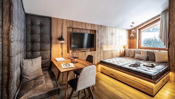 Dolomiten Residenz Sporthotel Sillian - Wohnbeispiel Familienzimmer Landleben (Zimmercodierung FB1)