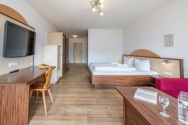 Hotel Gasthof Andreas - Wohnbeispiel Familienzimmer Standard (Zimmercodierungen FG1 & DD1)