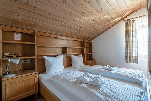 Hotel Gasthof Andreas - Wohnbeispiel Familienzimmer 2 Raum (Zimmercodierung FB1)