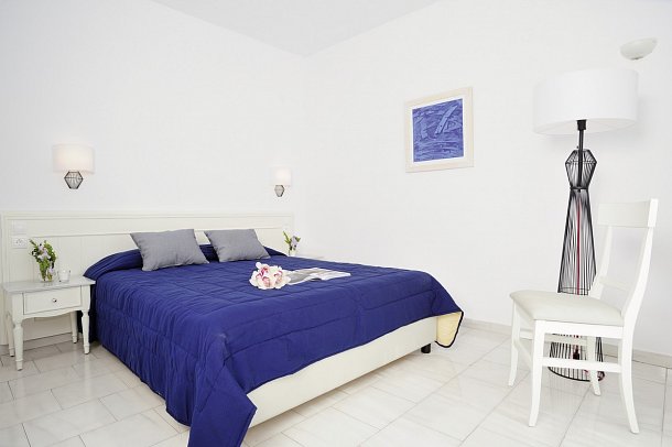 Mykonos Beach - Wohnbeispiel Doppelzimmer Meerblick (Zimmercodierung DBM)