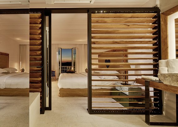 Myconian Imperial Resort - Wohnbeispiel Doppelzimmer Superior Meerblick Jacuzzi (Zimmercodierung DS1)