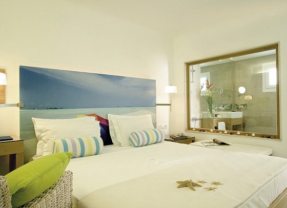 Petasos Beach Resort & Spa - Wohnbeispiel Doppelzimmer Superior Meerblick (Zimmercodierung DSM)