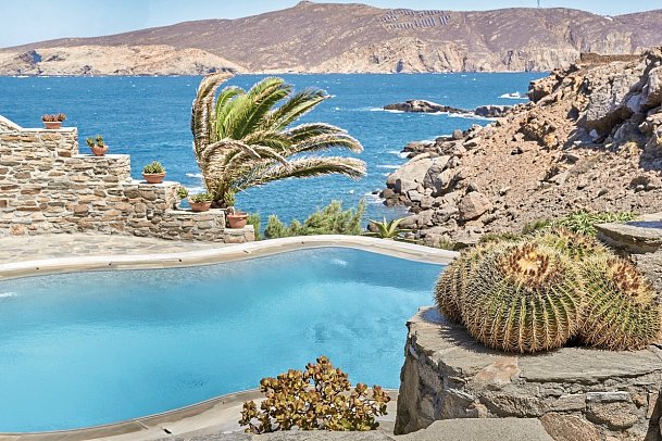 Mykonos Lolita a Grecotel Resort to Live