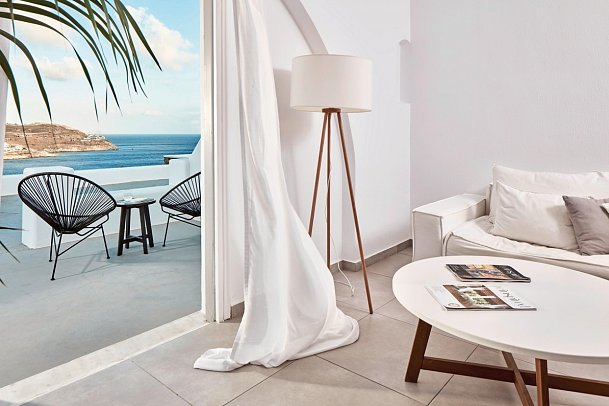 Mykonos Moments - Pietra e Mare - Wohnbeispiel Juniorsuite mit Meerblick und Whirlpool (Zimmercodierung JBM)