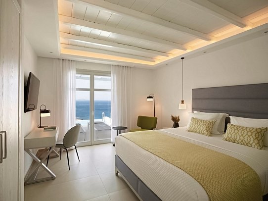 Epic Blue Luxury Hotel Suites & Villas Mykonos - Wohnbeispiel Suite Deluxe Gemeinschaftspool und Panoramameerblick (Zimmercodierung WDM)