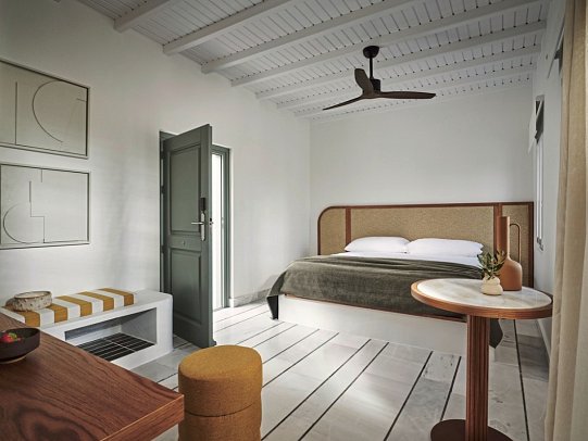NUMO Mykonos Boutique Resort - Wohnbeispiel Doppelzimmer Evergreen Retreat mit Meerblick (Zimmercodierung DSM)
