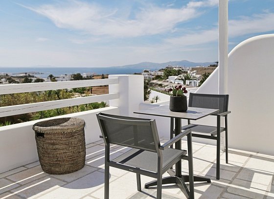 Livin Mykonos - Wohnbeispiel Juniorsuite Meerblick (Zimmercodierung JBM)