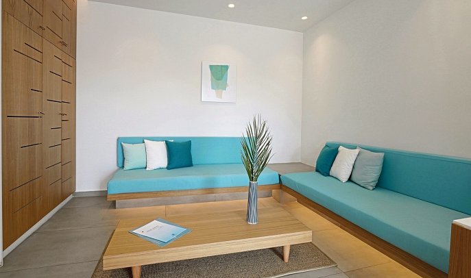 Boutiquehotel Andronikos - Wohnbeispiel Juniorsuite Gartenblick (Zimmercodierung JBG)