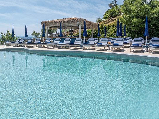 Petra Nera Hotel Skiathos, Philian Hotels & Resorts