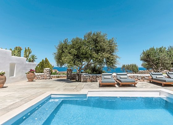 Anema Luxury Suites and Villas - Wohnbeispiel Skiron Suite 2 Schlafzimmer mit Meerblick (Zimmercodierung WBM)