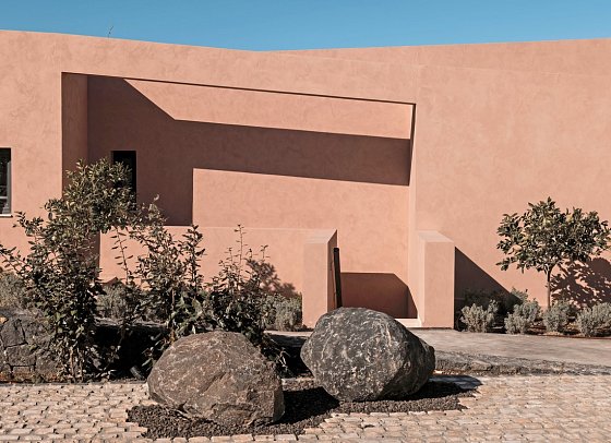 Domes Novos Santorini, Autograph Collection