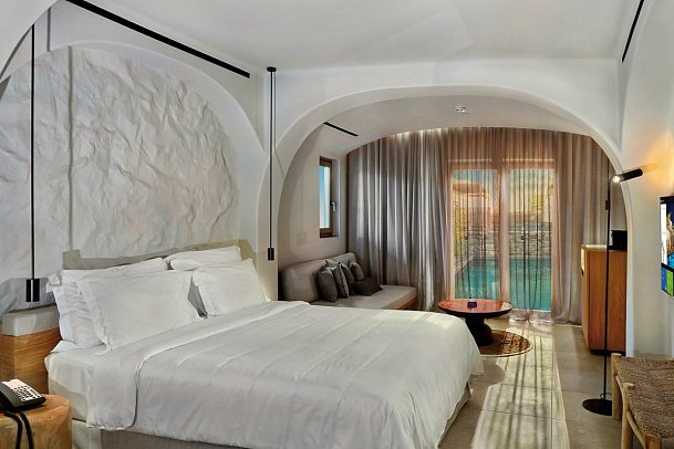 Radisson Blu Zaffron - Wohnbeispiel Juniorsuite mit privatem Pool (Zimmercodierung JBP)