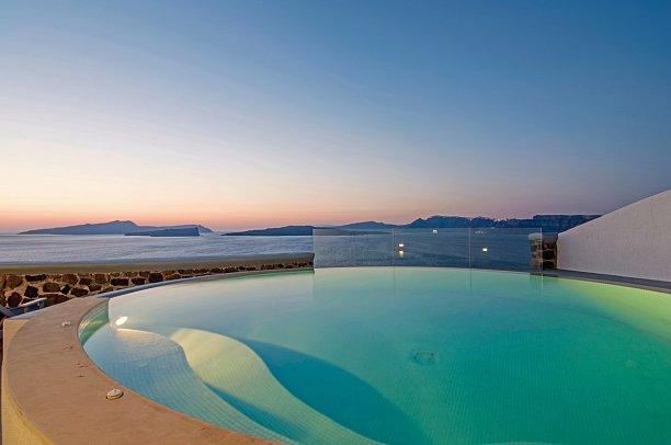 Grand Ambassador Santorini - Wohnbeispiel Villa Ambassador Meerblick Privatpool (Zimmercodierung VBR)