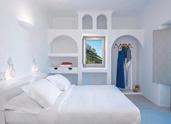 Skyfall Suites - Badbeispiel Superior Suite Private mit Meerblick (Zimmercodierung WSM)