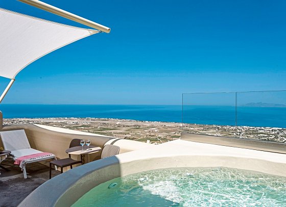 Skyfall Suites - Wohnbeispiel Superior Suite Private mit Meerblick (Zimmercodierung WSM)