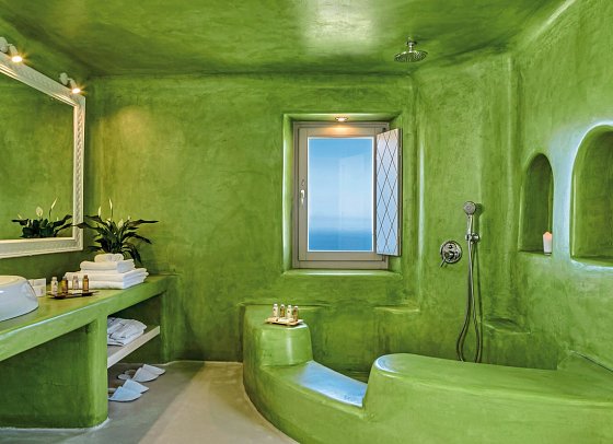 Skyfall Suites - Badbeispiel Superior Suite Private mit Meerblick (Zimmercodierung WSM)