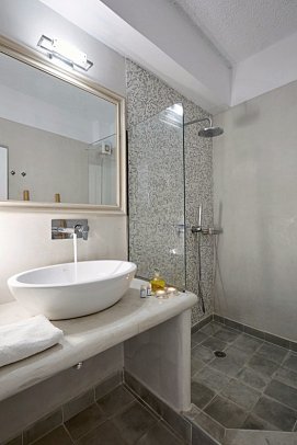 Andromeda Villas & Spa Resort - Badbeispiel Juniorsuite (Zimmercodierung JBM)