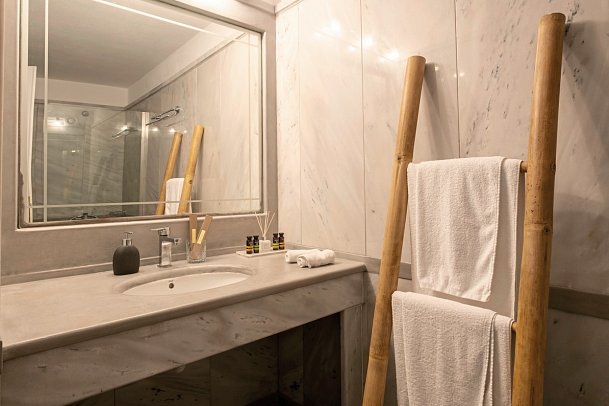 Andromeda Villas & Spa Resort - Badbeispiel Doppelzimmer (Zimmercodierung DSM)