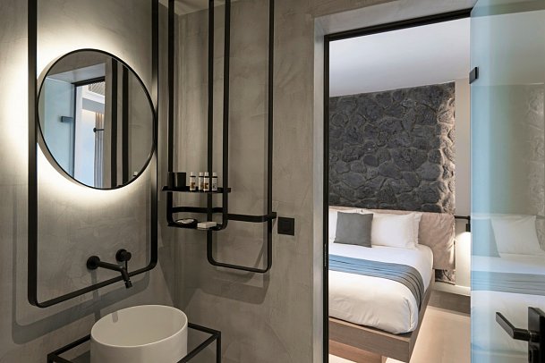 Apikia Santorin - Wohnbeispiel Suite Deluxe Meerblick Privatpool (Zimmercodierung WDR)