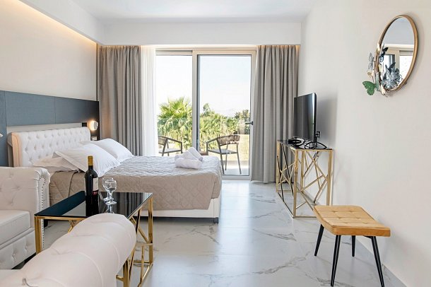 Cavo D'oro - Wohnbeispiel Suite Premium Meerblick (Zimmercodierung WMM)