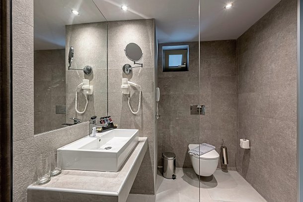 Porto Bello Beach Hotel & Aqua Park - Wohnbeispiel Familienzimmer Etagenbett Gartenblick (Zimmercodierungen FB1 & FB2)