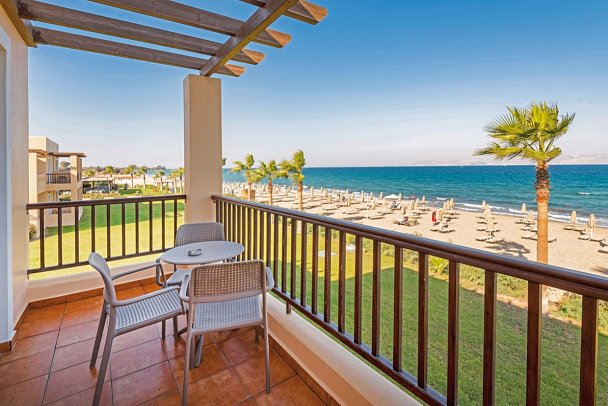 Horizon Beach Resort - Wohbeispiel Doppelzimmer Meerblick Strandseite (Zimmercodierung D2M)