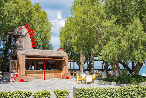 Neptune Luxury Resort