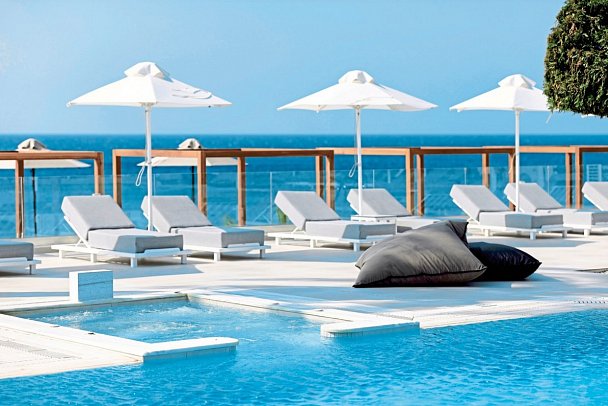 Dimitra Beach Hotel & Suites