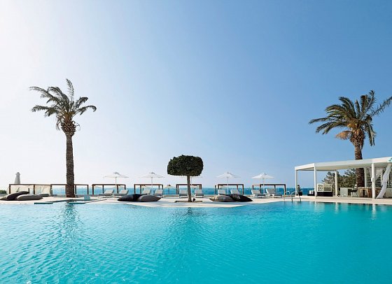Dimitra Beach Hotel & Suites