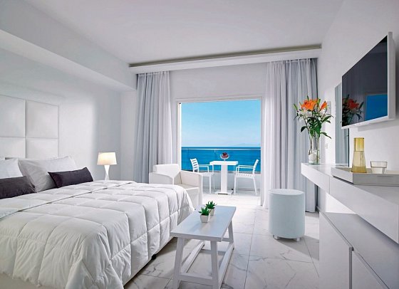 Dimitra Beach Hotel & Suites - Wohnbeispiel Doppelzimmer Meerblick (Zimmercodierung D1M)