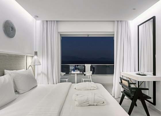 Dimitra Beach Hotel & Suites - Wohnbeispiel Suite Familie Gartenblick (Zimmercodierungen JMG & WI2)