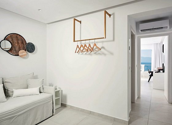 Dimitra Beach Hotel & Suites - Wohnbeispiel Suite Familie Meerblick (Zimmercodierungen JMM & WI1)