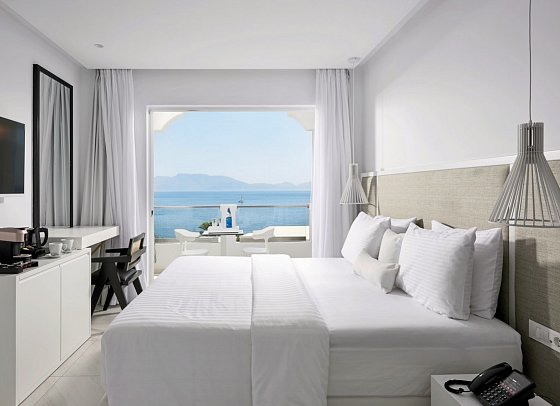 Dimitra Beach Hotel & Suites - Wohnbeispiel Suite Familie Meerblick 2 Schlafzimmer (Zimmercodierung WIM)