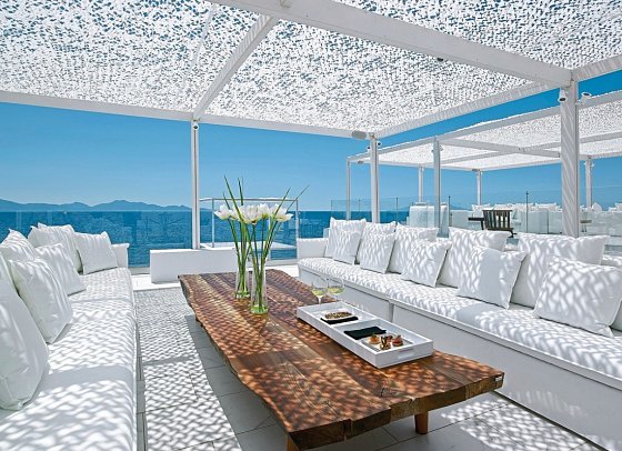 Dimitra Beach Hotel & Suites
