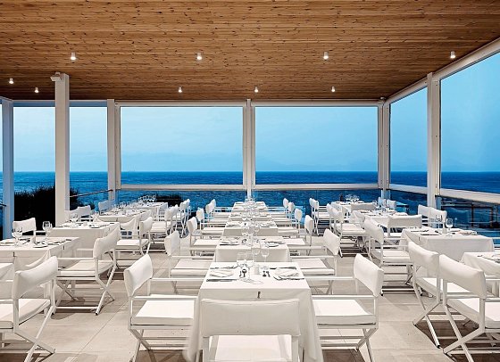 Dimitra Beach Hotel & Suites