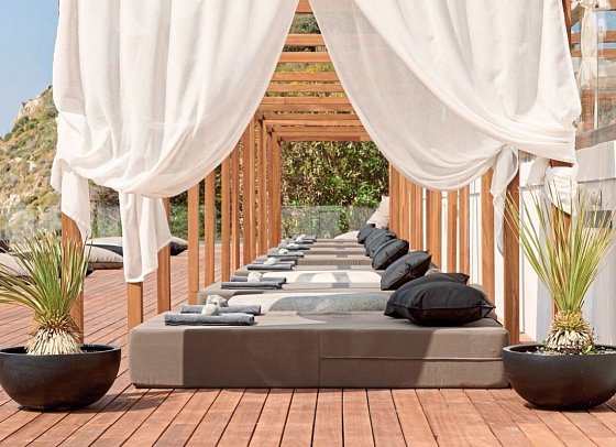 Dimitra Beach Hotel & Suites
