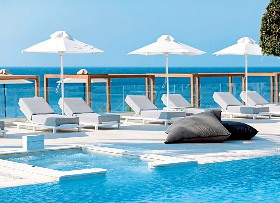 Dimitra Beach Hotel & Suites