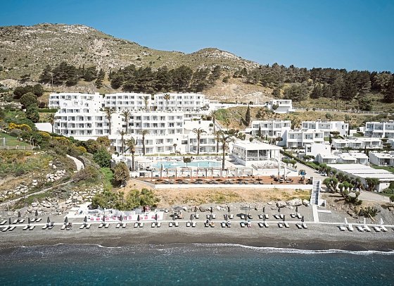 Dimitra Beach Hotel & Suites