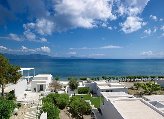Dimitra Beach Hotel & Suites